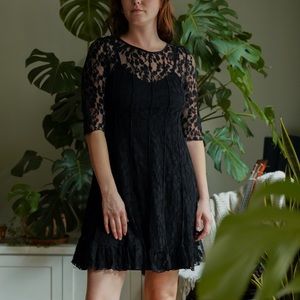 NWT JESSICA Howard dress -black lace-